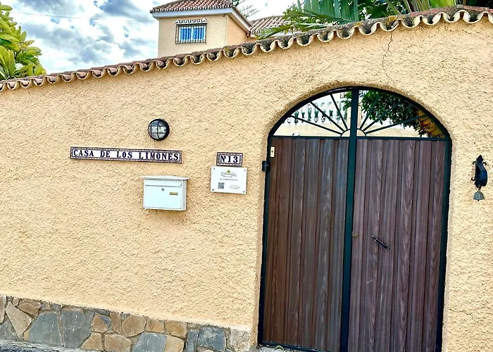 Casa De Limones By Michael Family Near Puerto Marina Benalmádena